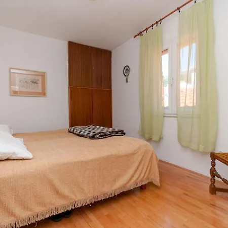 Aljosa Apartament Bol